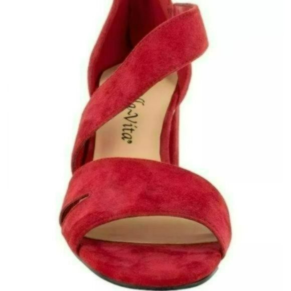 Bella Vita Korrine Block Heel Sandals-10W - Picture 4 of 10